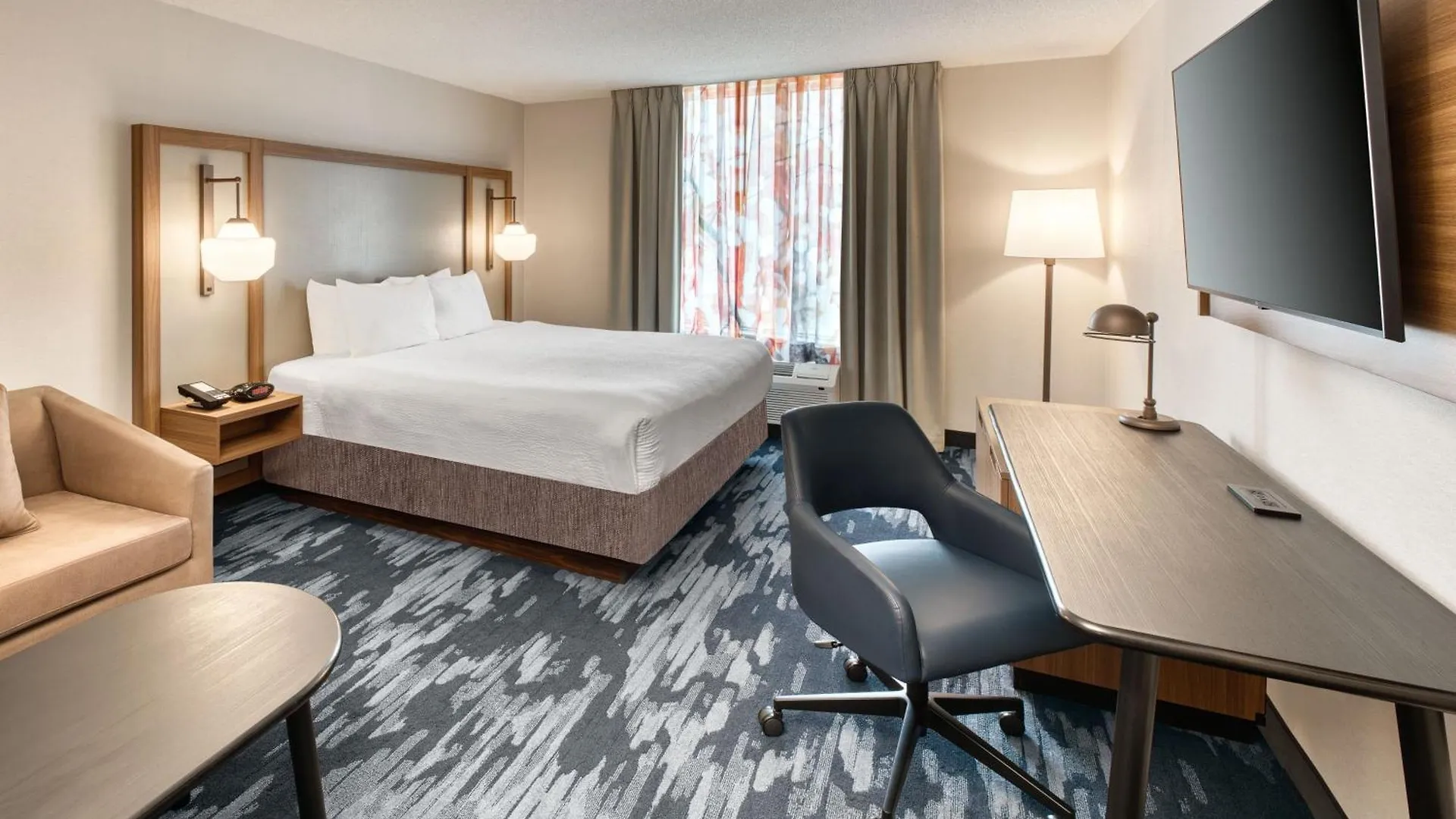 Fairfield Inn & Suites By Marriott Toronto Brampton Hotel