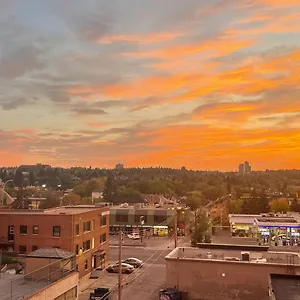 https://cosy-private-room-in-downtown-with-free-parking-self-entrance.calgaryhotelsearch.com