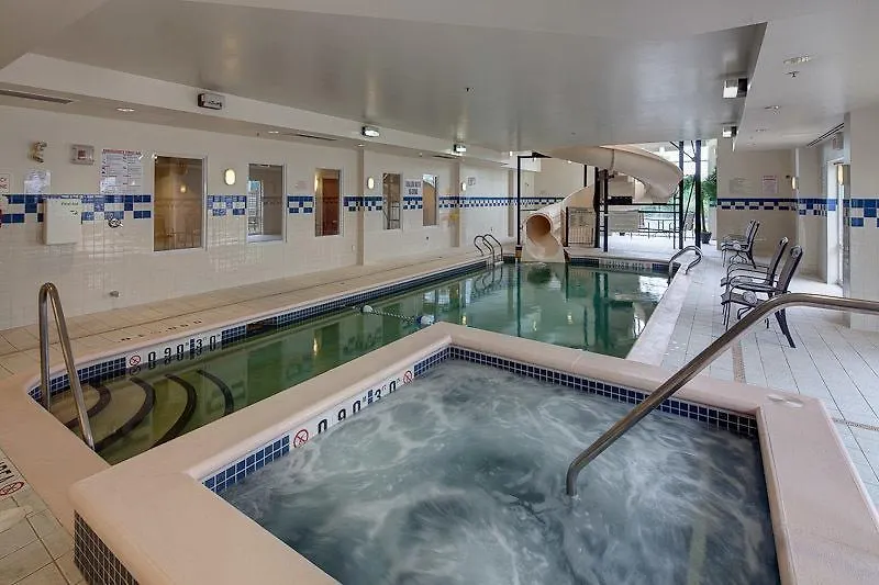 Fairfield Inn & Suites By Marriott Toronto Brampton Hotel