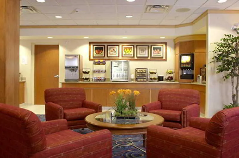Fairfield Inn & Suites By Marriott Toronto Brampton Hotell