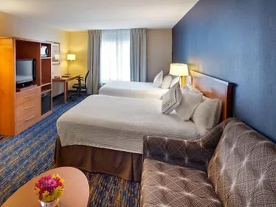 Fairfield Inn & Suites By Marriott Toronto Brampton Hotel